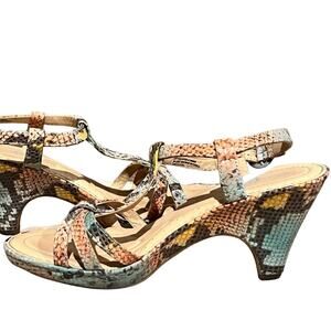 BORN Crown Sandals Womens Myndy Size 8 Turquoise Metallic Snake